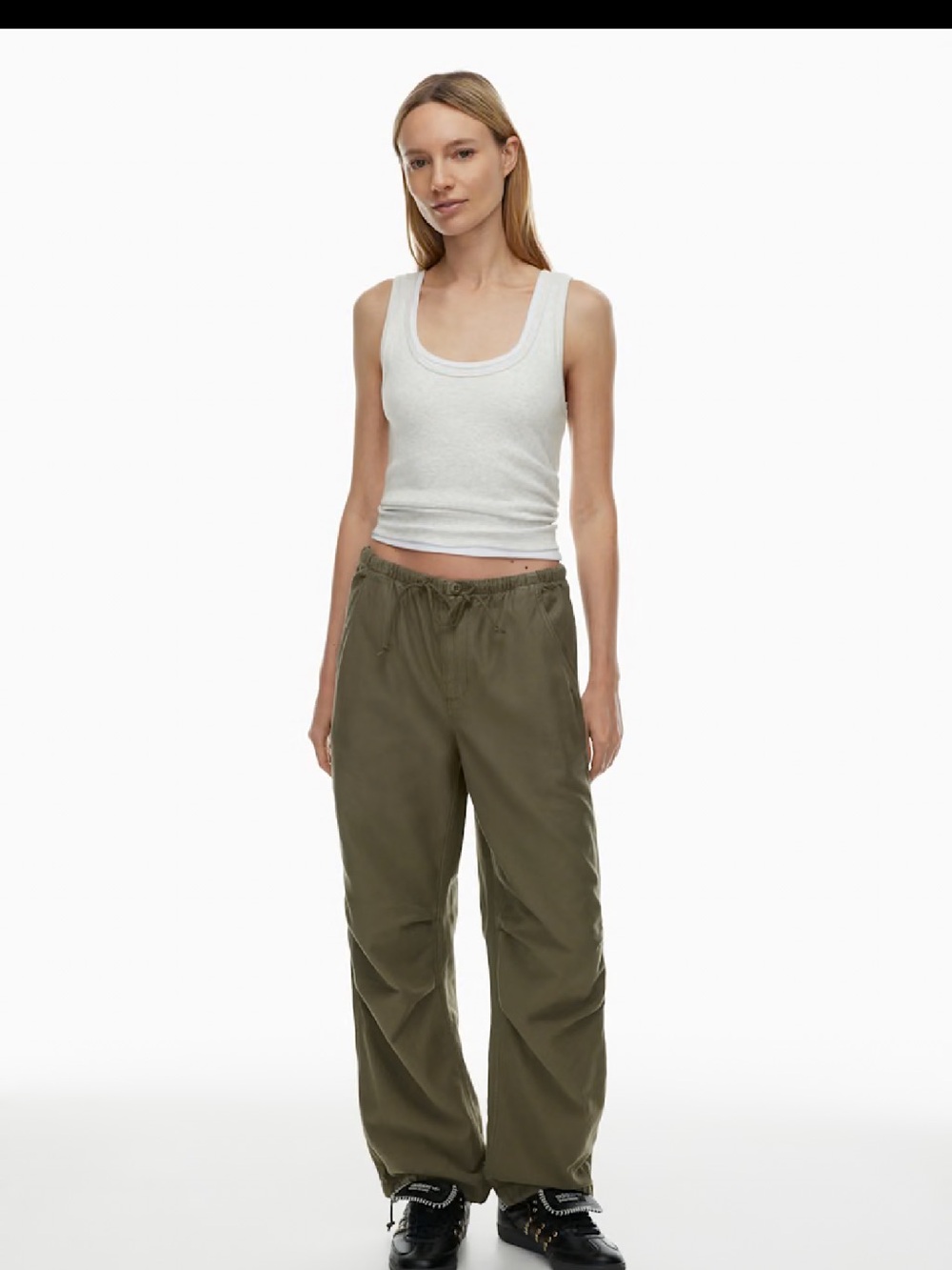 Aritzia TNA cache cargo pants